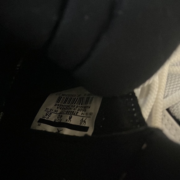 Air Jordan 11 Retro Legend Blue 7y - Picture 6 of 8